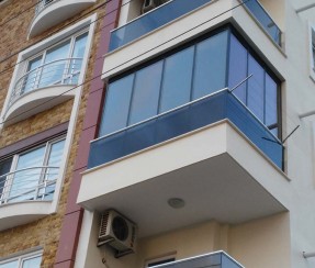 cam balkon tiara